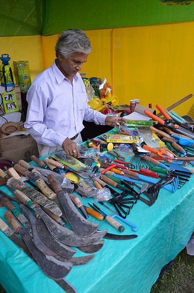 File:Plant Tools - House Plant Show - Agri-Horticultural Society of India - Alipore - Kolkata 2013-11-10 4528.JPG