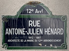 Voir la plaque.