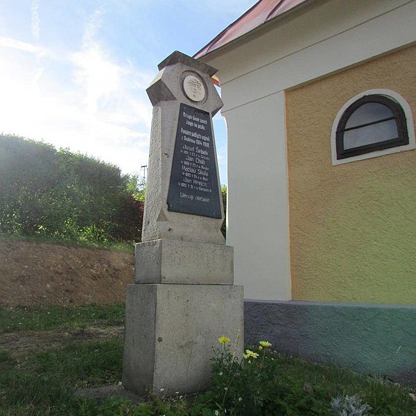 File:Pomník padlým v Radětíně (Q67181882).jpg