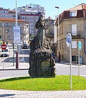 Monumento a la mujer del emigrante