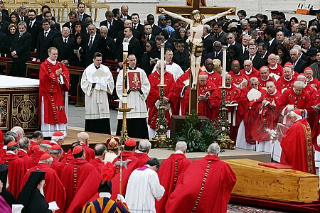 Fail:Pope_John_Paul_II_funeral.jpg