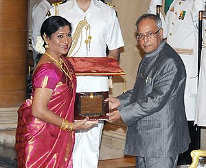 Pranab Mukherjee presenting the Sangeet Natak Akademi Award-2011 to Smt. Narthaki Natraj for Bharatnatyam, at the investiture ceremony of the Sangeet Natak Akademi Fellowships and Sangeet Natak Akademi Awards-2011.jpg