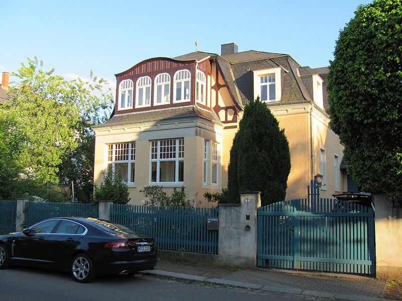 File:Radebeul Villa Mozartstraße 7 (1).jpg