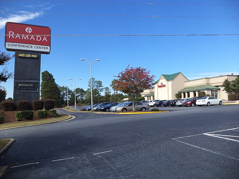 File:Ramada Inn, Warner Robins.JPG