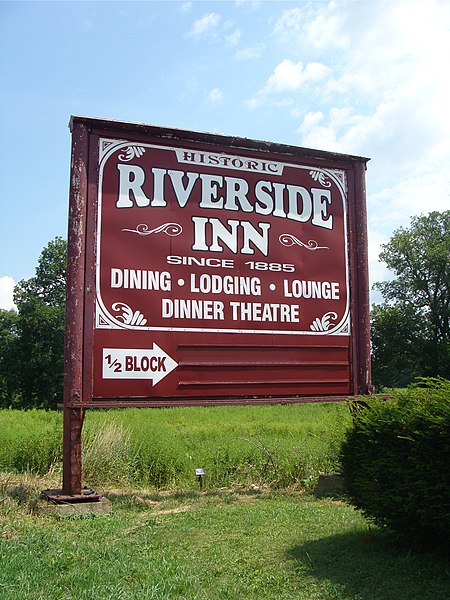 File:Riverside Inn, Cambridge Springs, PA sign.jpg