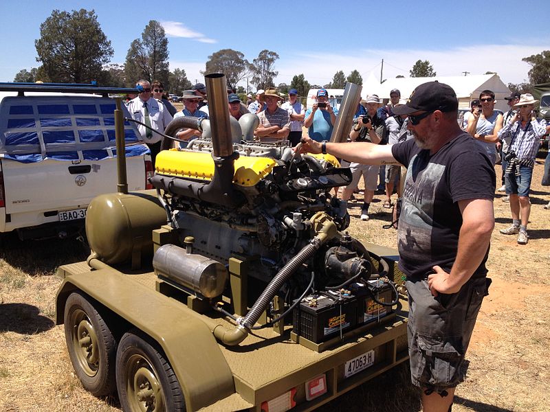 File:Rolls-Royce Meteor tank engine on display at Warbirds Downunder 2013 (1).jpg