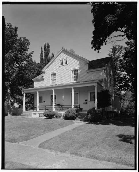 File:SOUTHWEST (PRINCIPAL) FRONT, TAKEN FROM SOUTHWEST - Fort Lawton, Double Non-Commissioned Officers Quarters, Discovery Park, Seattle, King County, WA HABS WASH,17-SEAT,7-G-1.tif