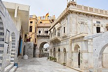 Sadh bela tempel 1 - sukkur (asad aman).jpg