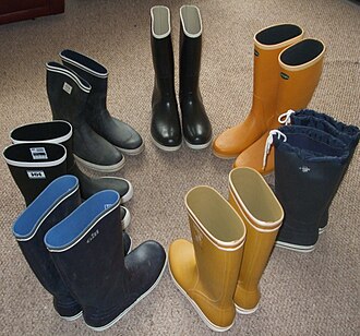 Clockwise from top: Sperry Top-Sider, Le Chameau, Jeantex, Aigle, Gill, Helly-Hansen and Newport short and tall rubber sailing wellingtons. Sailing boots.jpg