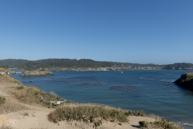 File:Scenic views along Route 1 near the Pacific Ocean in Northern California LCCN2013632227.tif