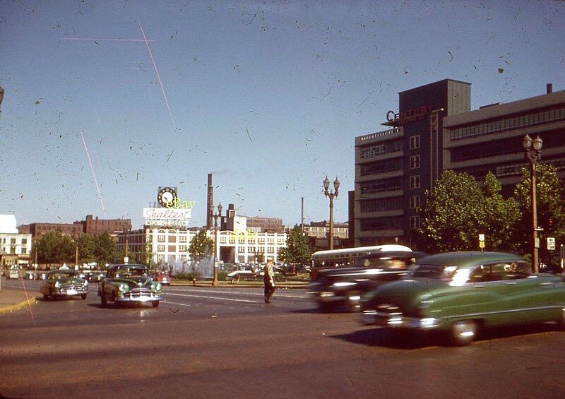 File:Sealtest Neon Clock & The Century Electric Company (1953).jpg