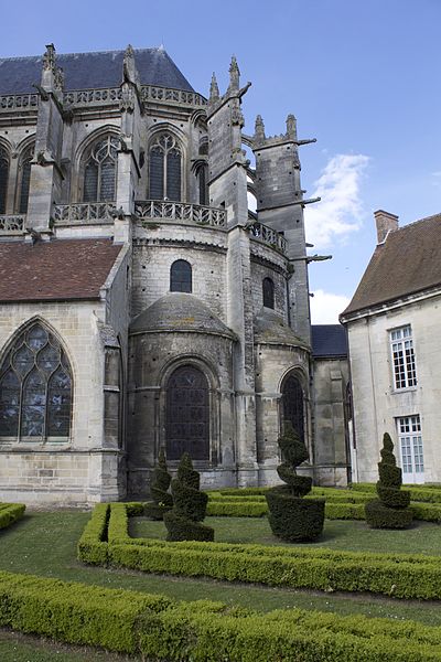 File:Senlis - panoramio - Patrick Nouhailler's… (65).jpg