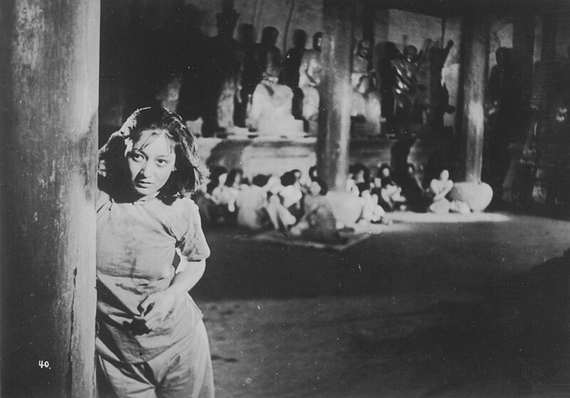 File:Setsuko Hara in Shanhai rikusentai, 1939.jpg