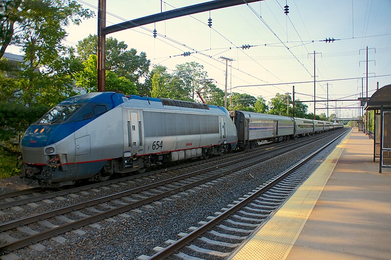 File:Silver Meteor (8983001862).jpg