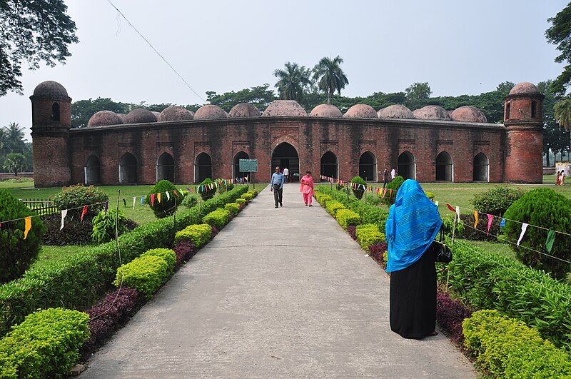 File:Sixty Dome Mosque in Bagerhat Bangladesh.JPG