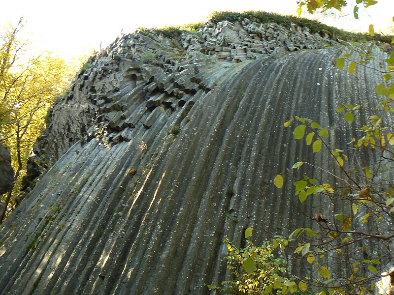 File:Somoska-stone-waterfall-2010-04.jpg