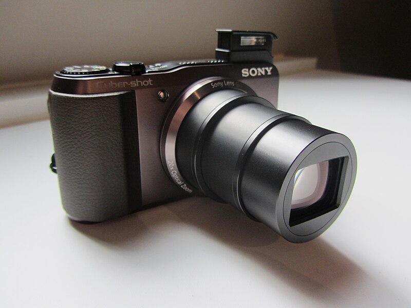 File:Sony DSC-HX20V (zoom & flash).JPG