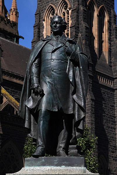 File:St Patricks Cathedral (Daniel O'Connell Statue).jpg