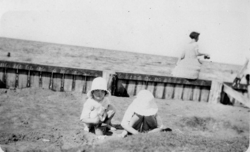 File:StateLibQld 1 120428 Small children playing on the beach at Cribb Island, 1928.jpg