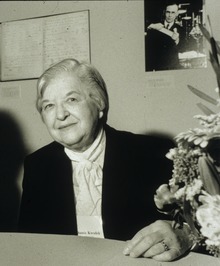 Stephanie Kwolek at Spinning Elements by Harry Kalish.TIF