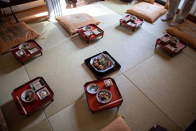 640px-Tatami_%2851687126569%29.jpg