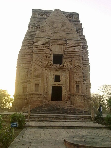 File:Teli ka Mandir, Gwalior.jpg