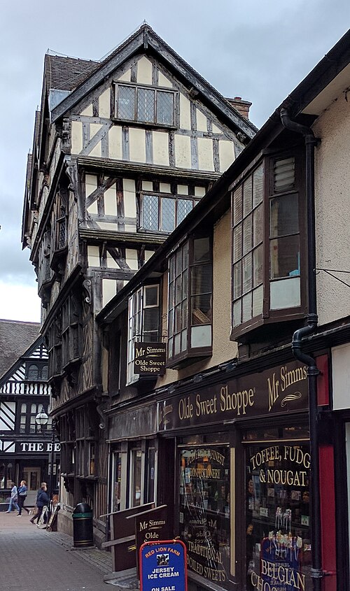 Image: The Ancient High House, Stafford, side and back view