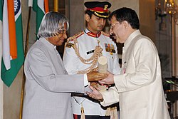 The President, Dr. A.P.J. Abdul Kalam presenting Padma Shri to Prof. Seyed E. Hasnain, renowned biologist, at an Investiture Ceremony at Rashtrapati Bhavan in New Delhi on March 29, 2006.jpg