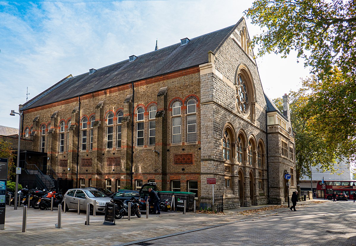 Victoria Hall (Ealing) - Wikipedia