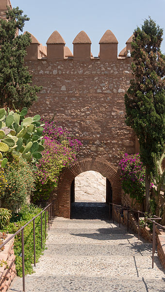 File:Towards tower of justice, Alcazaba, Almeria, Spain.jpg