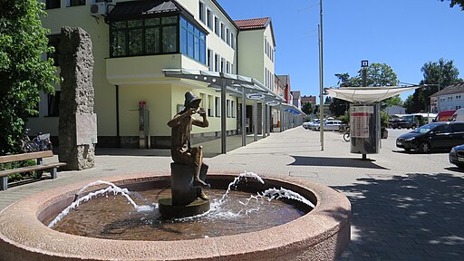 Traunreut Rathausbrunnen