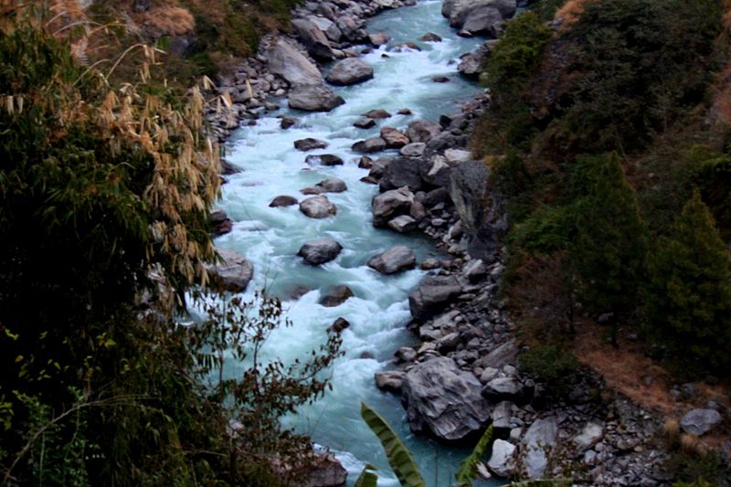 File:Trisuli River in Rasuwa.JPG