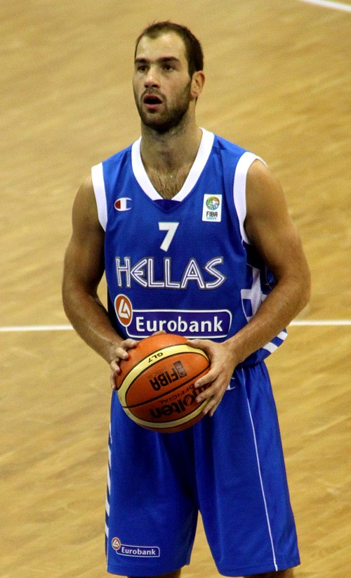Spanoulis, in action with the Greece men's national basketball team, at the 2009 FIBA EuroBasket.