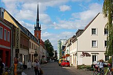 Altstadt und Turm der katholischen Kirche St. Mariä Himmelfahrt