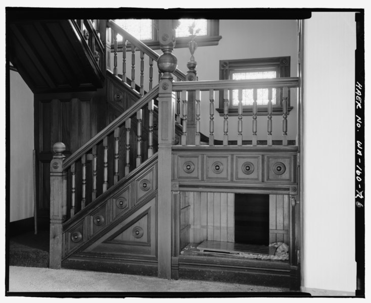 File:View of Walker-Ames House, house no. 1, first floor interior, entrance hall, facing north. - Walker-Ames House, Rainier Avenue, Port Gamble, Kitsap County, WA HAER WA-160-6.tif