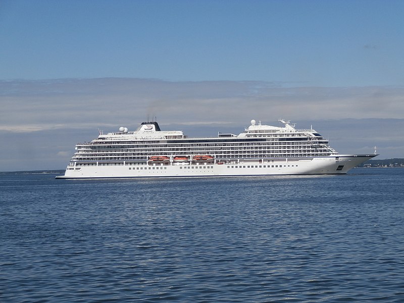 File:Viking Sky Starboard Side Tallinn Bay Tallinn 24 July 2017.jpg