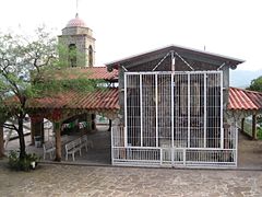 Vista de la capilla de la Virgen - panoramio.jpg