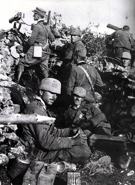 20th Cavalleggeri di Roma Cavalry Regiment soldiers during the Second Battle of the Isonzo