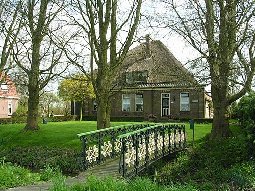 Bridge to a farmhouse Westerwijzend1.jpg