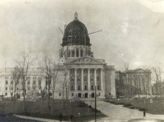 <span class="mw-page-title-main">51st Wisconsin Legislature</span> Wisconsin legislative term for 1913–1914