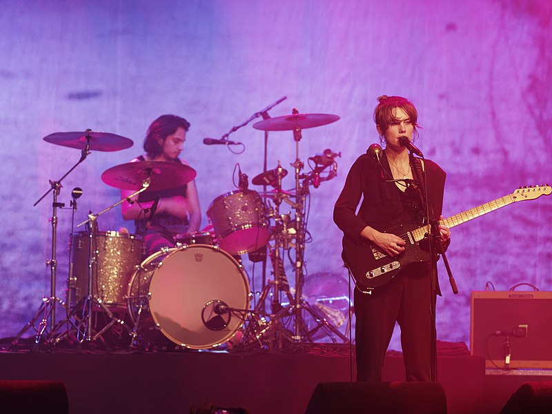 File:Wolf Alice (38307316132).jpg