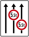 Zeichen 527–31 Fahrstreifentafel – ohne Gegenverkehr mit integriertem Zeichen 262 – dreistreifig in Fahrtrichtung
