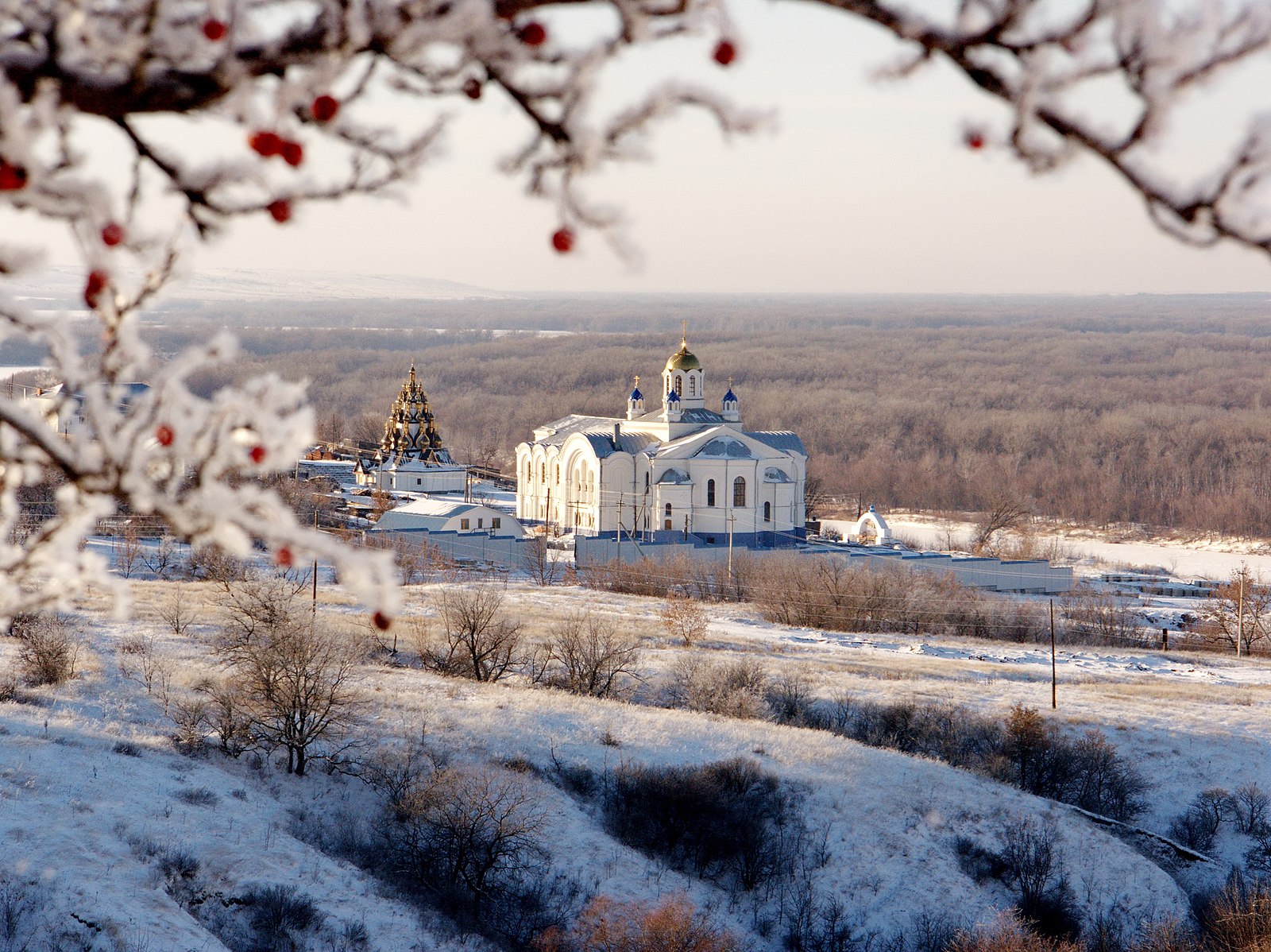 Храм с 33 куполами город Серафимович