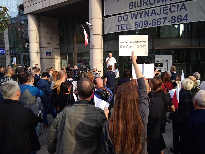 File:16-09-2018 protest against EU Copyright Reform in Warsaw, 55.jpg