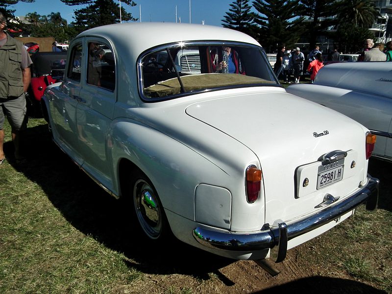 File:1955 Rover P4 90 sedan (8878162216).jpg