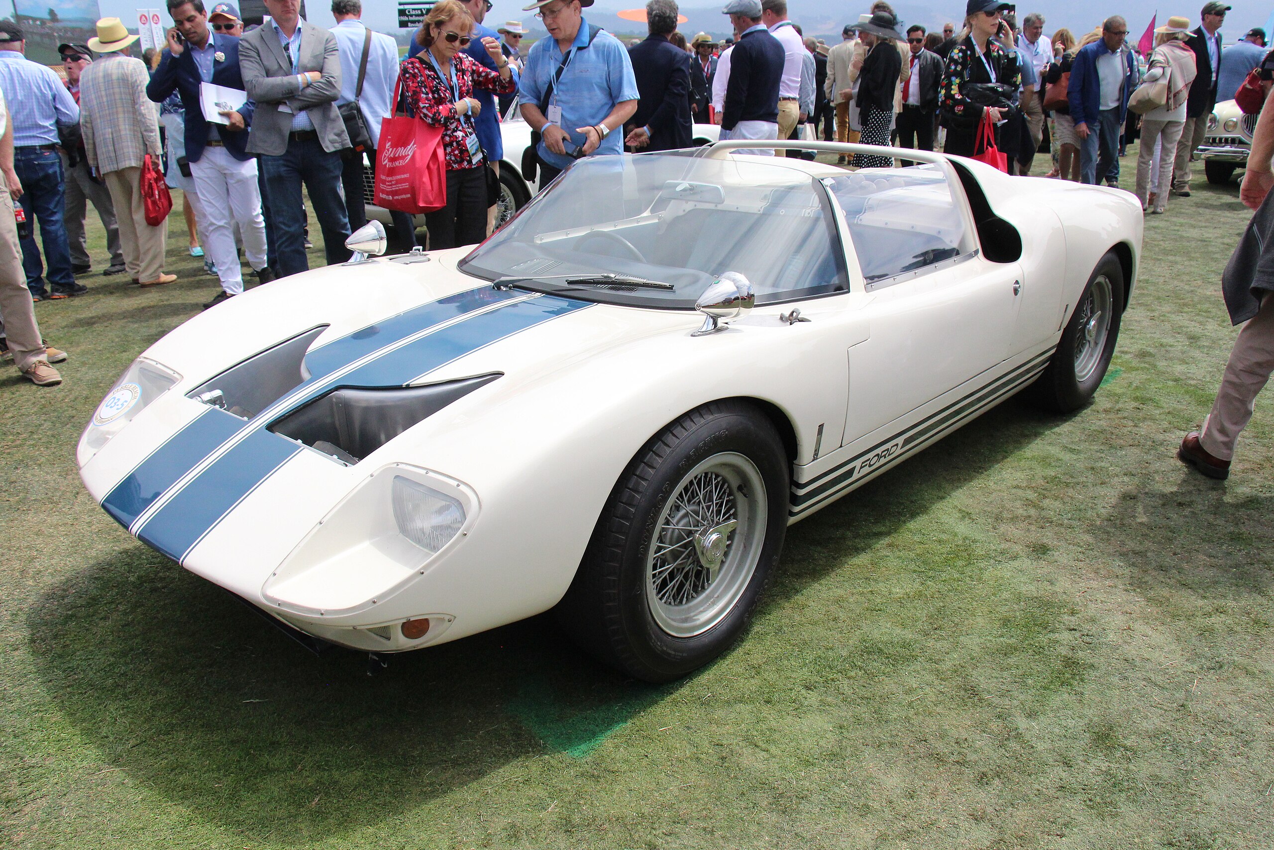 1965 Ford GT40 Roadster Prototype