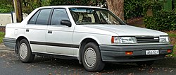 1987-1989 Mazda 929 (HC) sedan (2011-04-28) 01.jpg