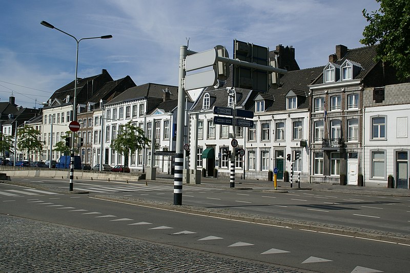 File:2010.07.20.102756 Maasboulevard Maastricht.jpg