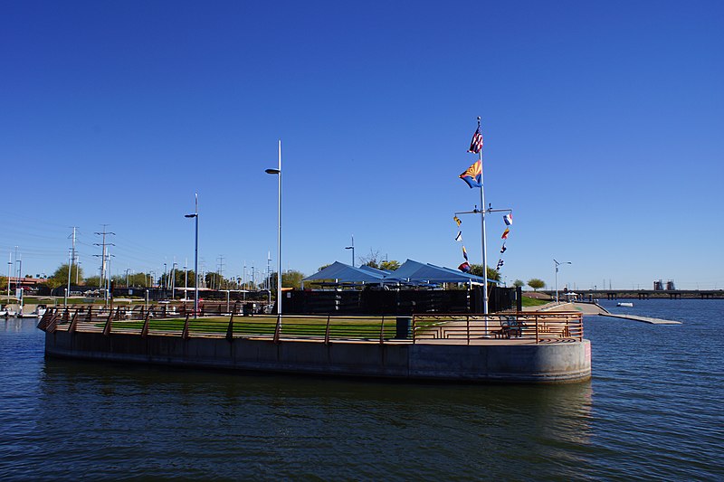 File:2013, Salt River Project Town Lake Marina Club - panoramio.jpg