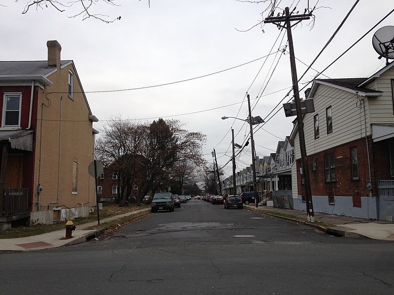 File:2014-12-20 14 43 08 View southeast along Heil Avenue from Princeton Avenue (U.S. Route 206 southbound, U.S. Route 1 Business and Mercer County Route 583) in Trenton, New Jersey.JPG